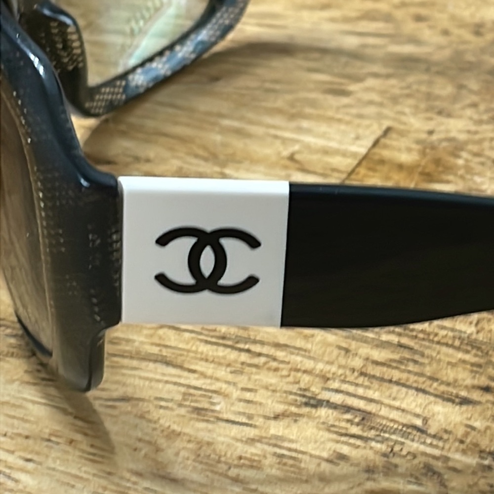 CHANEL Sunglasses 5146A - Picture 2 of 7